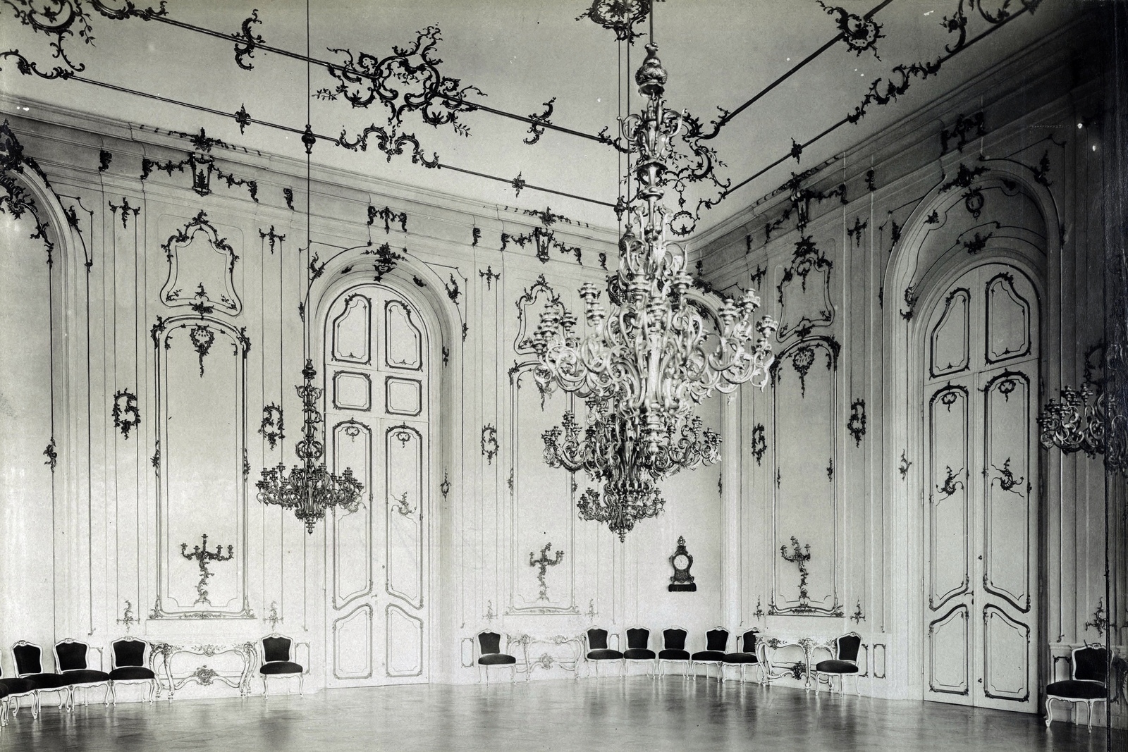 Gödöllői Királyi Kastély nagyterme. A felvétel 1895-1899 között készült. 